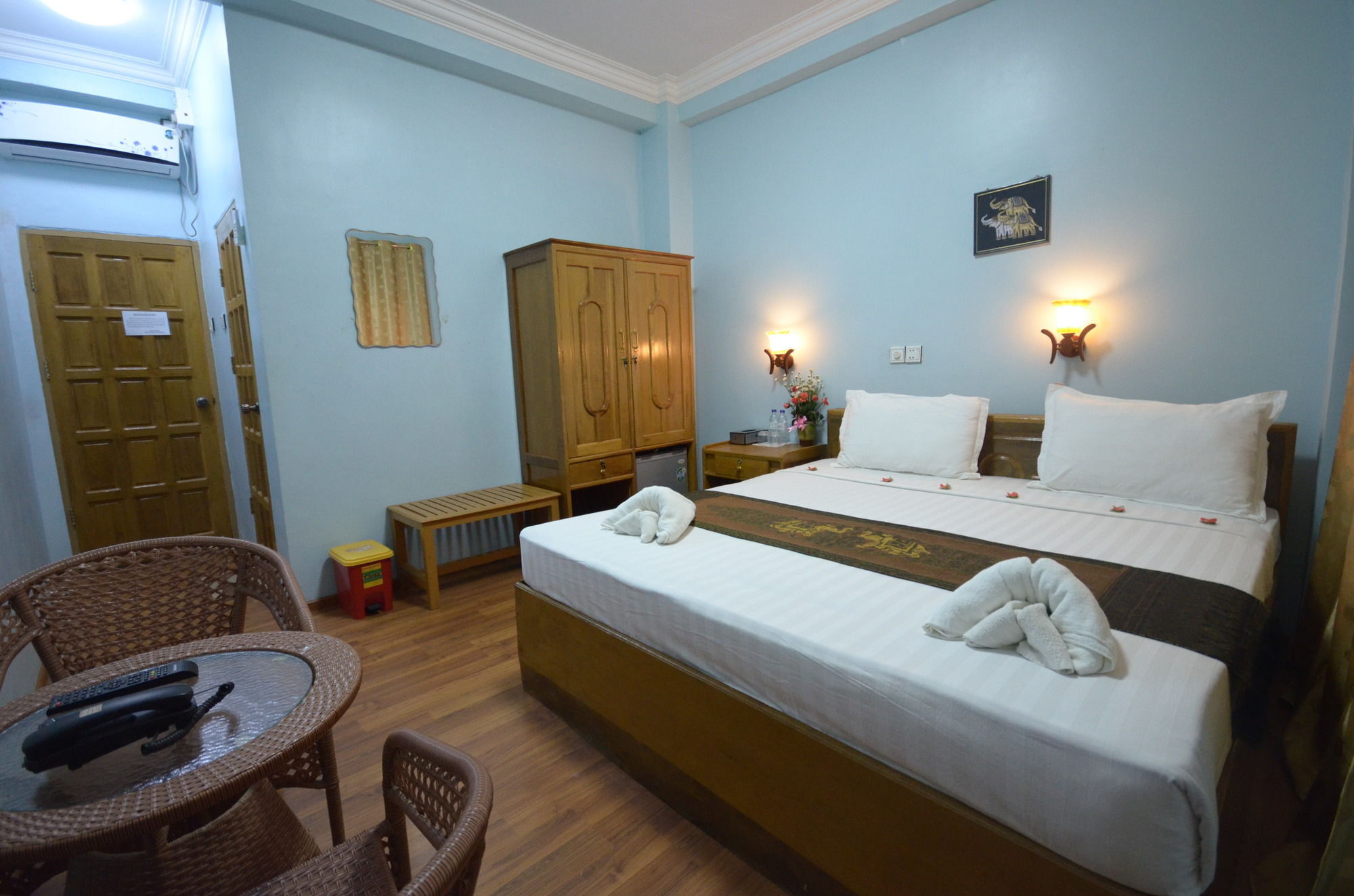 Inlay Palace Hotel Науншве Екстер'єр фото